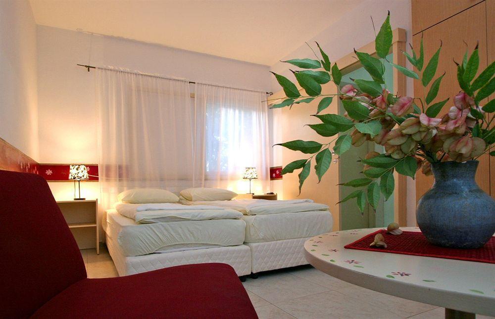 Travel Hotel Gesher Haziv Extérieur photo
